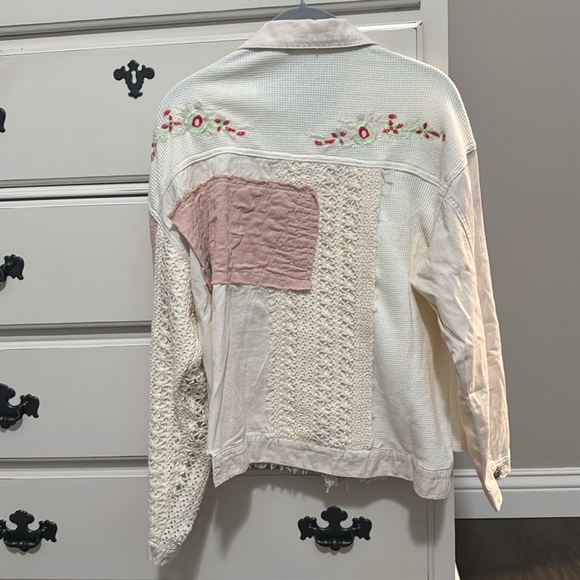 POL Long Sleeve Distressed Jacket New w/o tags - Picture 4 of 5